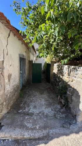 Moradia para Restaurar T2 Venda em Curral das Freiras,Câmara de Lobos