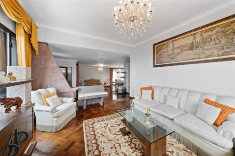 Moradia T5 Venda em Monte,Funchal