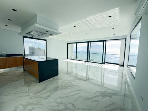 Moradia Isolada T3 Venda em Santa Cruz,Santa Cruz