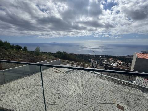 Moradia Isolada T3 Venda em Santa Cruz,Santa Cruz