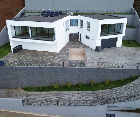 Moradia Isolada T3 Venda em Santa Cruz,Santa Cruz