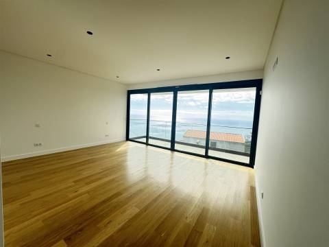 Moradia Isolada T3 Venda em Santa Cruz,Santa Cruz