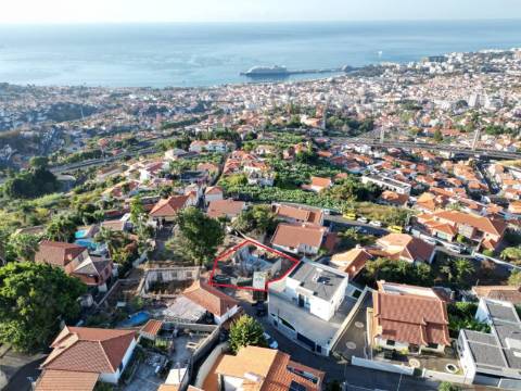 Moradia T3 Venda em Monte,Funchal