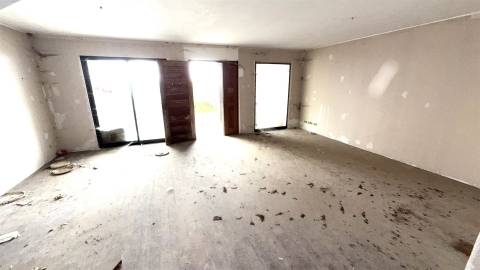 Moradia em Banda T3 Venda em Gaula,Santa Cruz