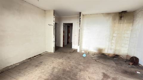 Moradia em Banda T3 Venda em Gaula,Santa Cruz