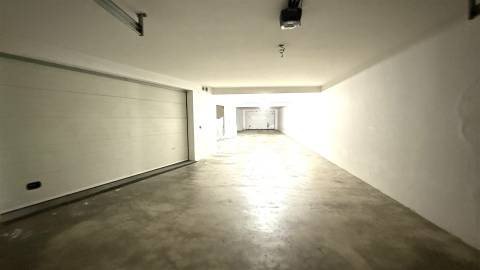 Moradia em Banda T3 Venda em Gaula,Santa Cruz