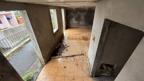 Moradia em Banda T3 Venda em Gaula,Santa Cruz