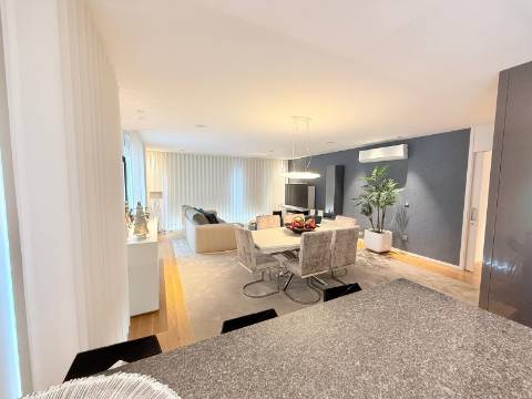 Apartamento T3 Venda em São Martinho,Funchal