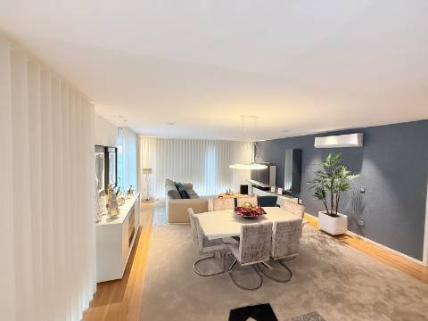 Apartamento T3 Venda em São Martinho,Funchal