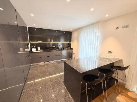 Apartamento T3 Venda em São Martinho,Funchal