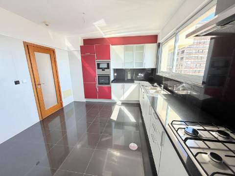 Apartamento T3 Venda em São Martinho,Funchal