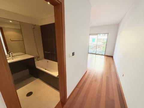 Apartamento T3 Venda em São Martinho,Funchal