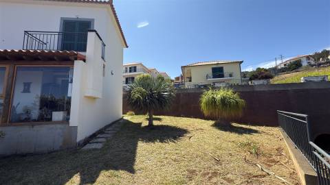 Moradia em Banda T2 Venda em Água de Pena,Machico