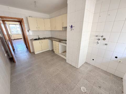 Apartamento T4 Venda em São Martinho,Funchal