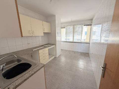 Apartamento T4 Venda em São Martinho,Funchal