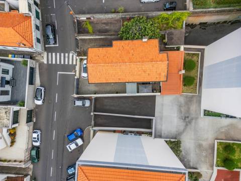 Andar Moradia T3 Venda em Santo António,Funchal