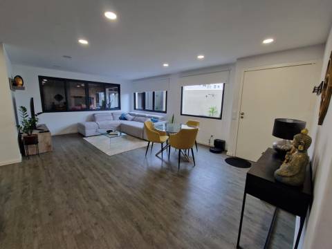 Andar Moradia T3 Venda em Santo António,Funchal