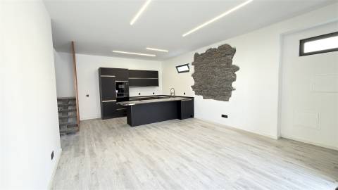 Moradia Isolada T2+1 Venda em São Gonçalo,Funchal