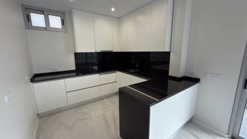 🏡 Moradia T3 de Luxo - Piscina Panorâmica e Vista Mar Definitiva