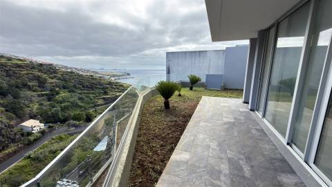 🏡 Moradia T3 de Luxo - Piscina Panorâmica e Vista Mar Definitiva