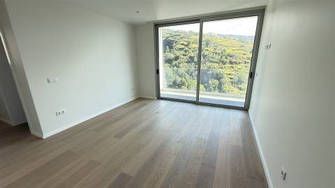 🏡 Moradia T3 de Luxo - Piscina Panorâmica e Vista Mar Definitiva