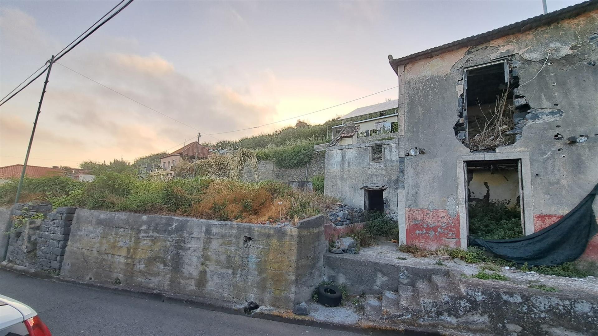 Moradia para Restaurar T2 Venda em Canhas,Ponta do Sol