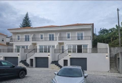 Moradia Geminada T3 Venda em Gaula,Santa Cruz
