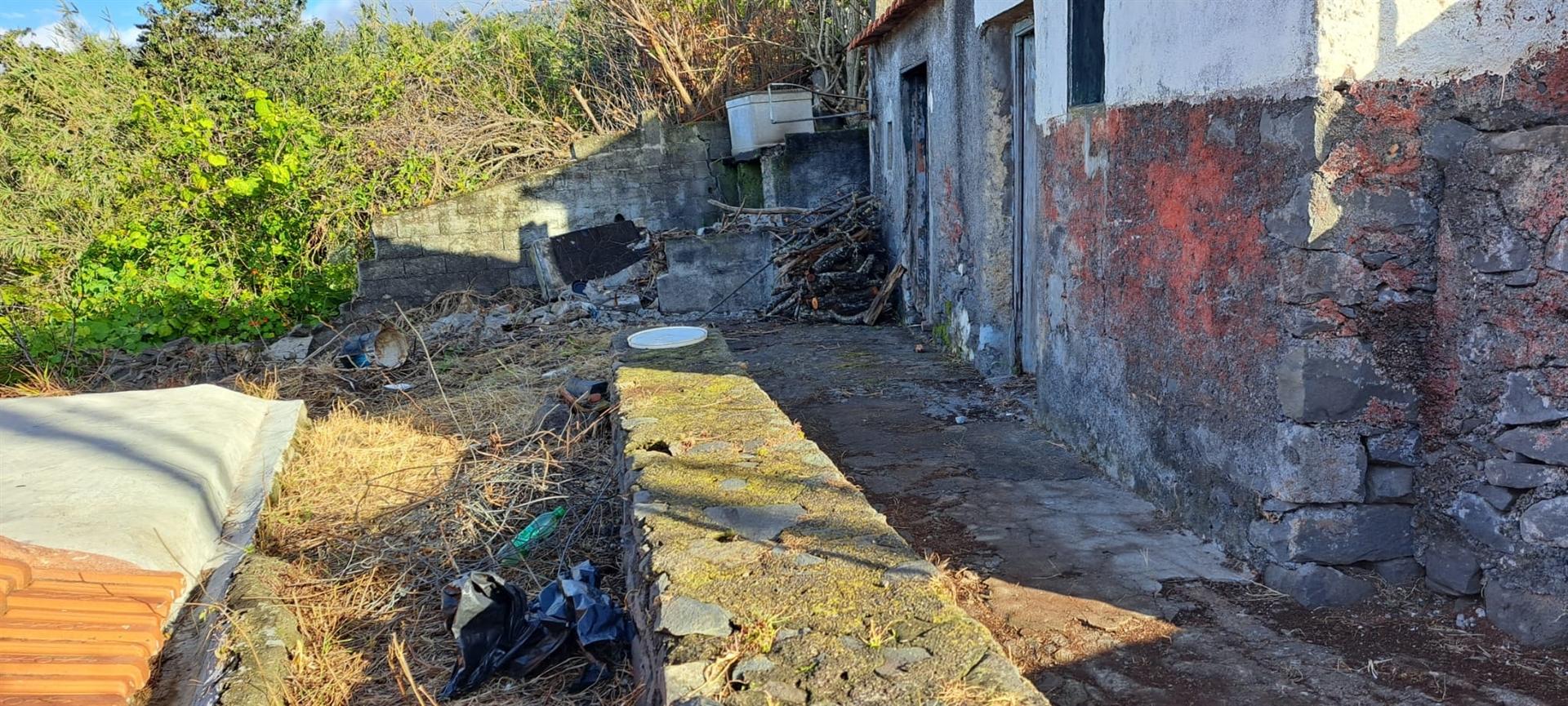 Moradia para Restaurar T2 Venda em Estreito da Calheta,Calheta (Madeira)