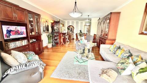 Apartamento T4 Venda em São Martinho,Funchal