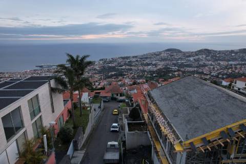 Moradia Contemporânea vista Baia Funchal