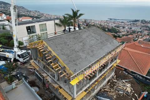 Moradia Contemporânea vista Baia Funchal