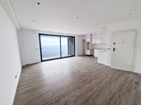 Apartamento T3 Venda em Câmara de Lobos,Câmara de Lobos