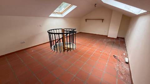 Apartamento T1+1 DUPLEX Venda em Funchal (São Pedro),Funchal