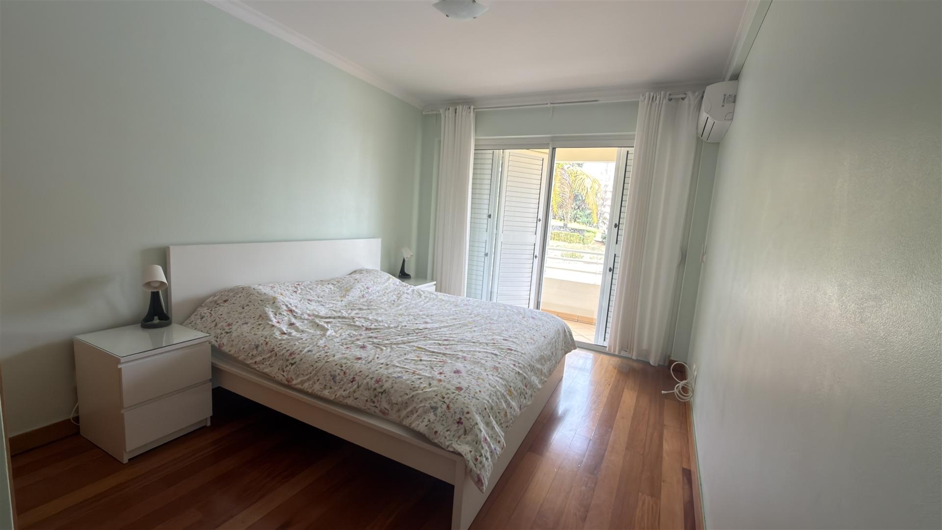 Apartamento T2 Arrendamento em São Martinho,Funchal