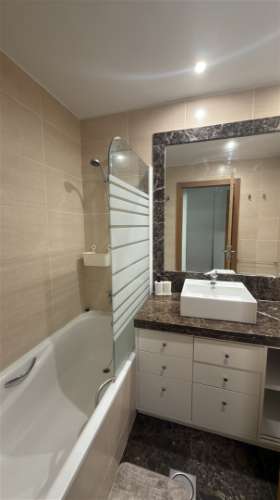 Apartamento T2 Arrendamento em São Martinho,Funchal