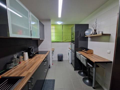 Apartamento T3 Venda em Água de Pena,Machico