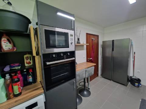 Apartamento T3 Venda em Água de Pena,Machico