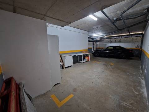 Apartamento T3 Venda em Água de Pena,Machico