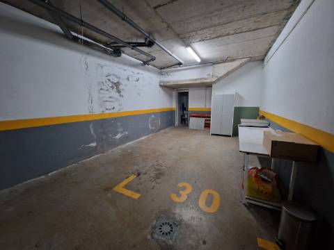 Apartamento T3 Venda em Água de Pena,Machico