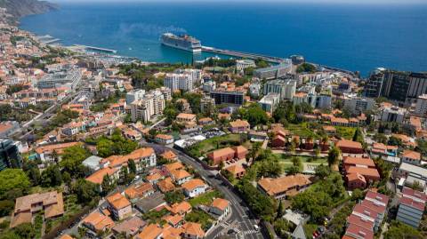Moradia T4 Venda em Funchal (São Pedro),Funchal
