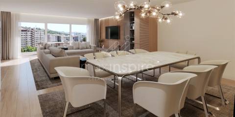 Apartamento T4 Novo - Miraflores