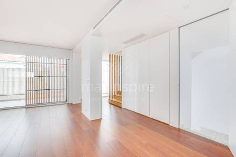 Moradia Contemporânea T3- 10m Parede