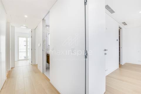 Moradia Contemporânea T3- 10m Parede