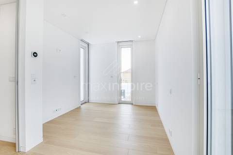 Moradia Contemporânea T3- 10m Parede