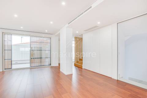 Moradia Contemporânea T3- Vista Mar- 10m Parede