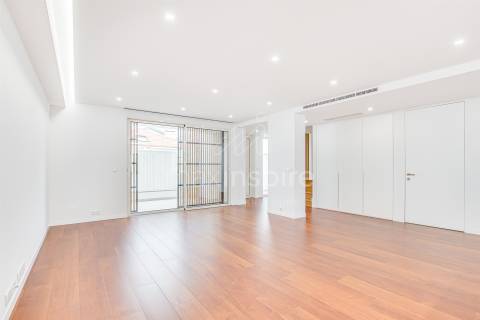 Moradia Contemporânea T3- Vista Mar- 10m Parede