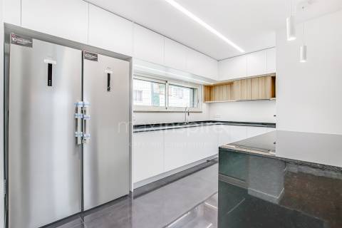 Moradia Contemporânea T3- Vista Mar- 10m Parede