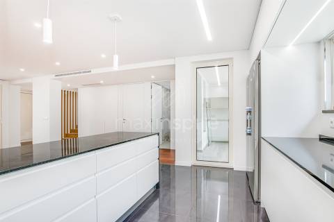 Moradia Contemporânea T3- Vista Mar- 10m Parede