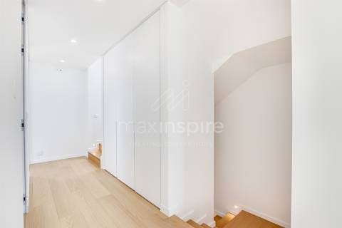 Moradia Contemporânea T3- Vista Mar- 10m Parede