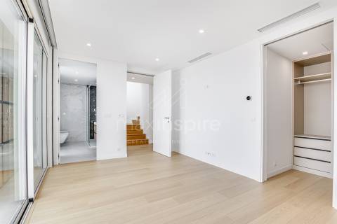 Moradia Contemporânea T3- Vista Mar- 10m Parede